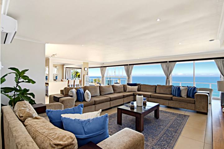 Patricia Road 40 Lounge